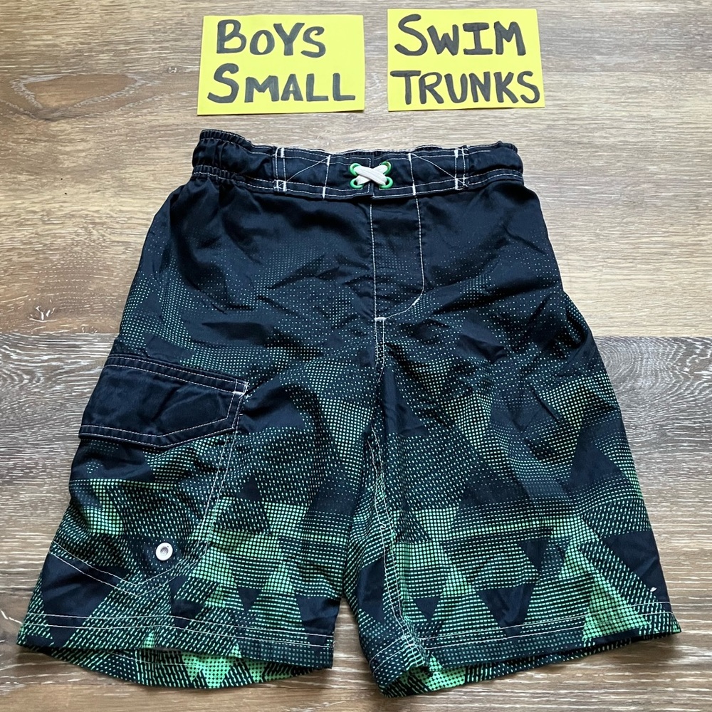 Xersion Boys Size Small Black and Green Swim Trunks